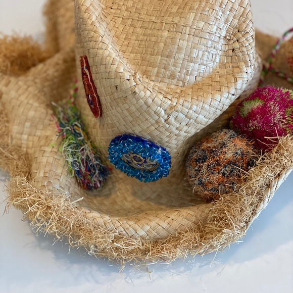 Shop Bop Summer POM Hat - Picture 5 of 5